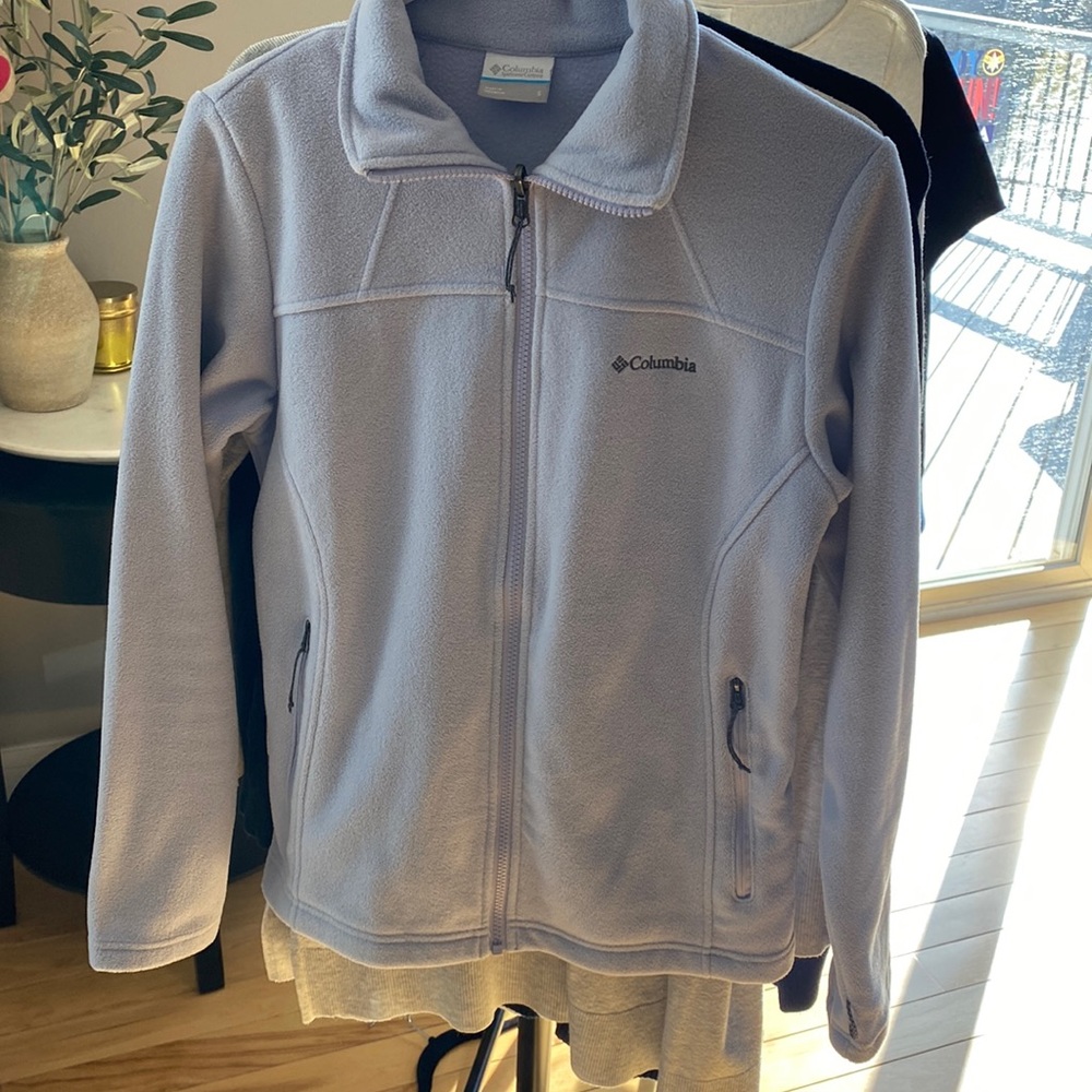 Columbia fleece zip up. Light lilac. Small.